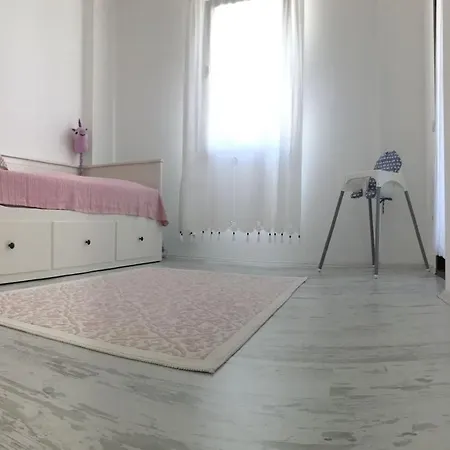Private Pool Ertan Gündoğan